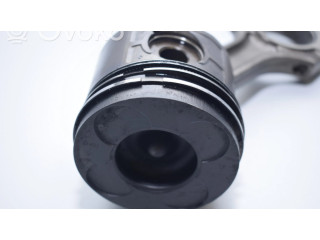 Píst    BMW 5 E39  pro naftový motor 2.9 M57 D30 (306D1) 