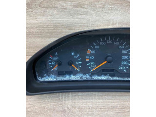 Přístrojová deska  Mercedes-Benz CLK A208 C208 1997 A2085401911, 110008901  