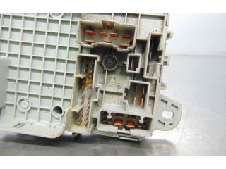 Блок предохранителей YWC104500, 52010268D   Rover 25    