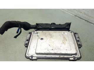 Řídící jednotka 391052A762, 0281016010   Hyundai i30 2009