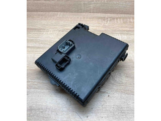   Pojistková skříňka 30728512, 05W325   Volvo XC70 2005
