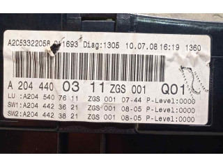 Přístrojová deska  Mercedes-Benz C W204 2009 A2044400311, A2049005707  