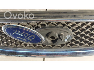 Верхняя решётка Ford Focus 2004-2010 года       