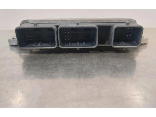 Блок управления двигателем ECU    8200387138   Renault Megane II