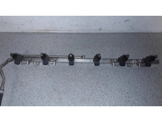 Vstřikovací lišta 1437442   BMW 5 E39  pro benzínový motor 2.5 M52b25 