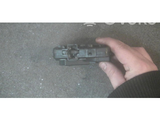 Zámek zadních dveří 7840617   BMW 5 E60 E61 2009