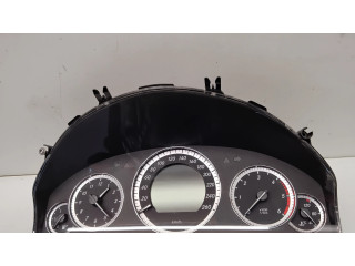 Přístrojová deska  Mercedes-Benz E W212 2010 A2129004104, A2C53279093  