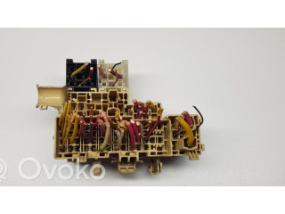 Блок предохранителей  64001189, 8200574970   Renault Master III    