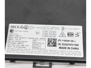 Блок управления центрального замка 110024100J    Tesla Model Y