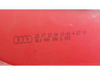 Задний фонарь  8L0945096B    Audi A3 S3 8L   1996-2003 года