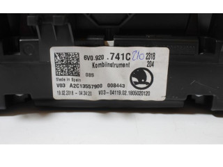 Přístrojová deska  Skoda Fabia Mk3 (NJ) 2014 6V0920741C  