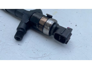 Vstřikovač 2367030030   Toyota Hiace (H200)  pro naftový motor 2.5  