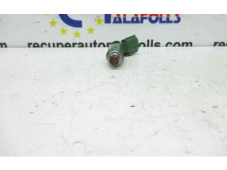Vstřikovač 2325000240   Toyota Avensis T250     