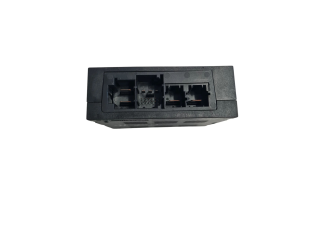   Pojistková skříňka 7510637510638   BMW 7 E65 E66 2001