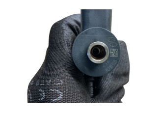Vstřikovač 0445110256, 338002A400   Hyundai i30     