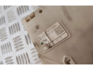   Pojistková skříňka 8273053B60, 910290161   Lexus  220D-250-350 2011