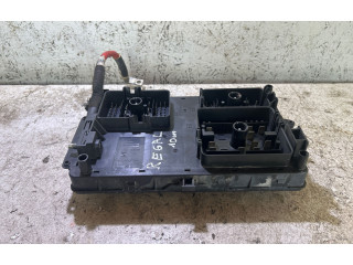   Pojistková skříňka 13222782, 13272072   Buick Regal 2011
