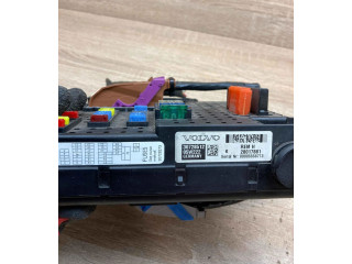   Pojistková skříňka 30728512, 05W222   Volvo XC70 2005