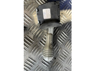 Ручка стеклоочистителей 7701046628   Renault Twingo I