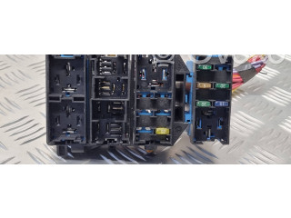   Pojistková skříňka 8200003634   Renault Espace IV 2004