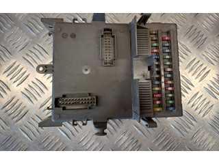 Блок предохранителей 8200004201E, 8200283817   Renault Espace -  Grand espace IV    
