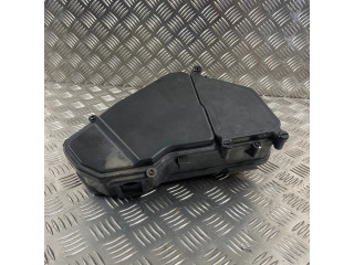 Блок предохранителей  7L0937615H   Audi Q7 4L    