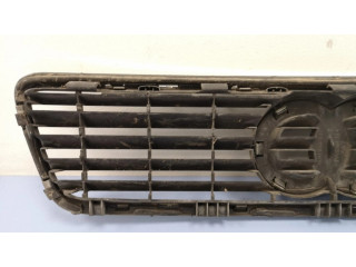 Передняя решётка Audi A4 S4 B5 8D 1994-1999 года 8D0853651E      