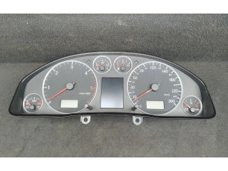 Přístrojová deska  Audi A6 S6 C5 4B 2003 4B0920033M  