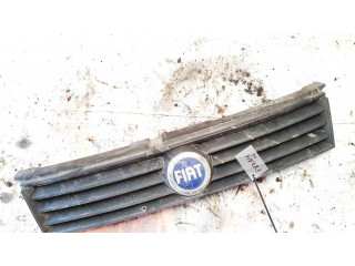 Передняя решётка Fiat Stilo  1821920018      