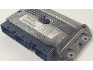 Блок управления двигателя 215842882B, 8200387138   Renault Megane II