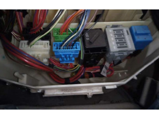 Pojistková skříňka Řídící jednotka BSM 61146971370   BMW X1 E84 2010