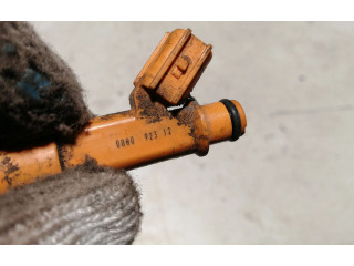 Vstřikovač 008092312   Opel Agila B    K10B 