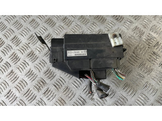   Pojistková skříňka 82231FE000, MB500100B   Subaru Impreza II 2004