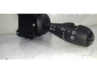 Ручка стеклоочистителей 255676085R, E106703251   Renault Captur