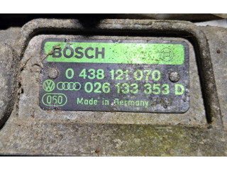 Vstřikovací lišta 0438121070, 026133353D   Audi 80 90 B3     