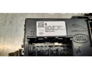 Блок предохранителей  M8E214N030CC   Land Rover Range Rover Sport L461    