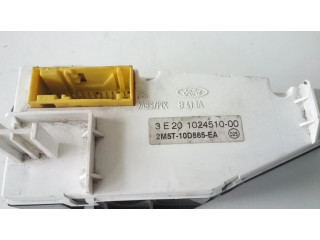 Дисплей    2M5T10D885EA, 102451000   Ford Focus