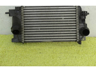 Интеркулер  13337687   Opel Meriva B 