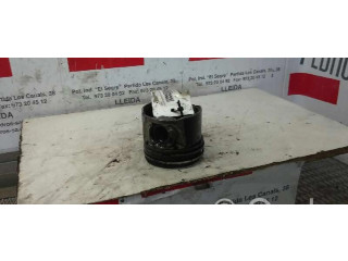 Píst    Peugeot 206  pro Jiný motor 1.6 9HZ 