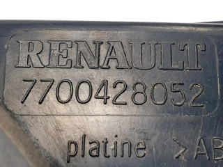 Задний фонарь левый 7700428052, HALOGENO    Renault Megane I   1995-2002 года