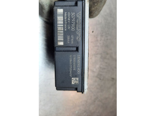 Zámek zadních dveří 30797900, 30797900   Volvo V70 2007