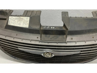 Передняя решётка Chrysler Grand Voyager IV 2001-2007 года 4857522AA      