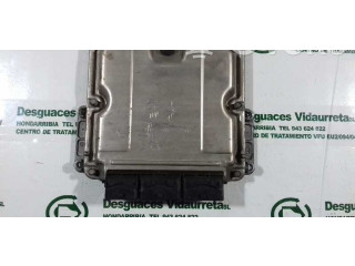Řídící jednotka 8200051608, 0281010632   Renault Trafic I 2002