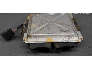 Блок управления двигателем Блок управления 110R-006011   Renault Dacia Duster