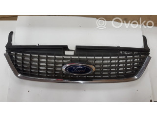 Передняя решётка Ford Mondeo Mk III 2000-2007 года 7S718200D      