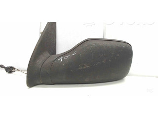 Zpětné zrcátko  Peugeot 106     