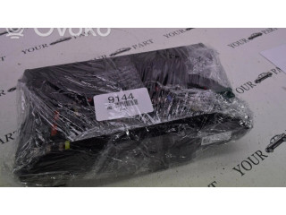 Блок предохранителей 9210863   BMW X3 F25    