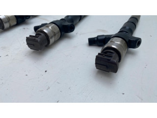 Комплект форсунок 2367030100    Toyota Hilux (AN10, AN20, AN30) для дизельного двигателя  2.5