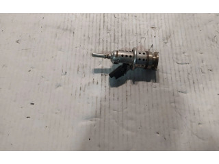 Vstřikovač 9813930180, P136B05784   Peugeot 3008 II     