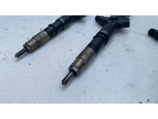 Комплект форсунок 2367030100    Toyota Hilux (AN10, AN20, AN30) для дизельного двигателя  2.5